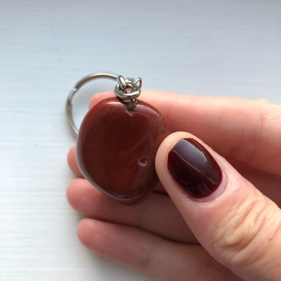 Boho chic maroon / burgundy stone keychain - Picture 4 of 7